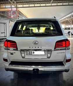 Lexus LX